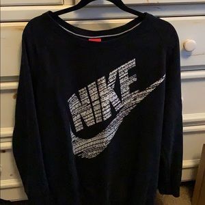 Black crew neck sweatshirt
